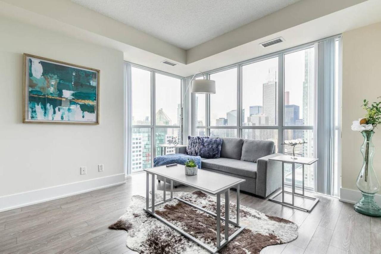 토론토 Stunning Views Of Downtown - Luxury High Rise With King Bed! 빌라 외부 사진