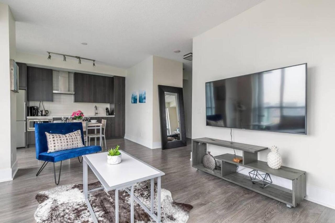 토론토 Stunning Views Of Downtown - Luxury High Rise With King Bed! 빌라 외부 사진